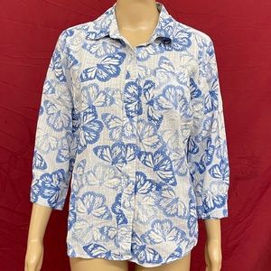 Karen Scott Blue Butterfly button down top size medium